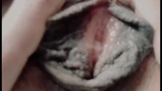 BEAUTIFUL WET PULSATING PUSSY CLOSE UP , GETTING TO ORGASM