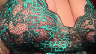 Giant natural tits bouncing and jiggling pawg