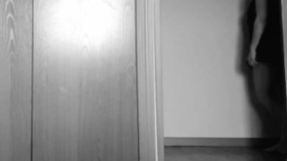 Striptease erótico caliente húmedo baile casero chica española
