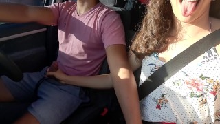 Mi novia me masturba mientras la llevo a casa | Argentina Amateur | ParejaPornhub