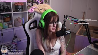 GETTING CHASED BY HORNY BOYS IN DEAD BY DAYLIGHT (SHYPHOEBE)