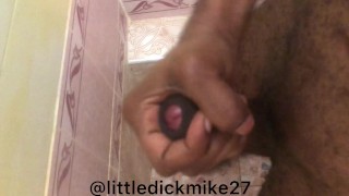 BBC cum when I play with my hard dick in the bath ???? (littledickmike27)