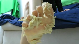 Spaghetti Pasta italian foot food crushing fetish