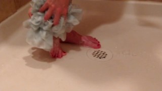 Soaping up my sexy feet