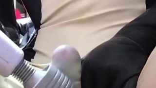ラバーの中で電マオナニーしてドクドクと射精しちゃう瞬間を激写🎥