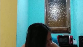 Mi novia latina me pasa video whatsapp con su juguete