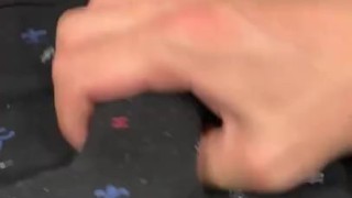 【個人撮影】日本人男子がパンツ越しにガチガチのペニスをいじり倒すオナニー動画