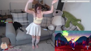 CUTE TWITCH STREAMER GIRL DANCING TO SHAKIRA (SHYPHOEBE)