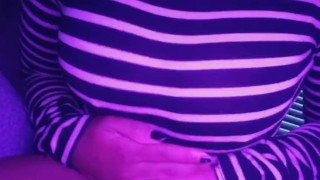 tight shirt boobie bouncing ♡