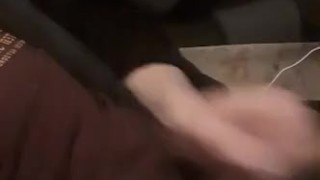 Quick masturbation while wifes in shower