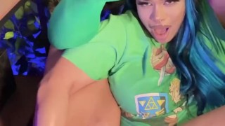 Nerdy black Onlyfans girl fucks with master sword ;)