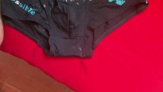 Me vengo el los bóxers de mi vecino 