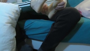 HOT stepsister plays VIDEOGAME, asks for neck and foot MASSAGE, sneaks a handjob,