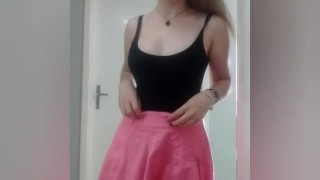 Just a girl on a skirt show - Try on
