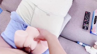 【個人撮影・素人男喘ぎ声あり】　日本人10代大学生オナニー　AVを見ながらオナホで喘ぎ、腰振り射精　アジアン