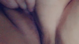 You wanna see me cum, daddy? 