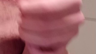 In der Dusche abgespritzt
