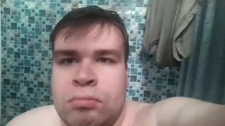 Артем сам себе дрочит ногами лижет ноги self suck autofellatio self footjob
