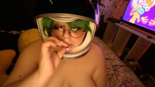 Sugar Dandy Smokes a J
