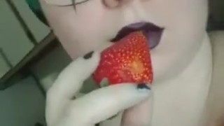 Sucking Juicy Berry