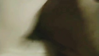 MILF en manque de bite se fais jouir comme une salope avec ses jouets - Couple Réel Amateur MretMme