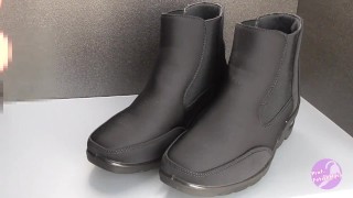 Shoe fetishism　　かわいい黒いブーツにぶっかける