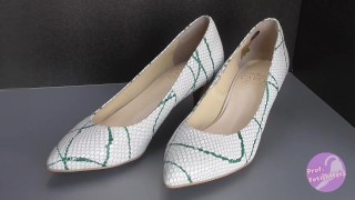 Shoe fetishism　　白いハイヒールにぶっかける