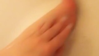 Self small foot worship massaging my sexy size 6 feet & tiny toes 