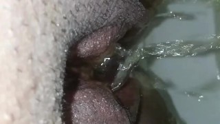 Fat pussy pee