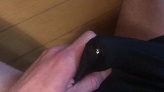 溢れ出るがまん汁を見せつけながら勃起チンポを擦り付ける変態日本人 #8