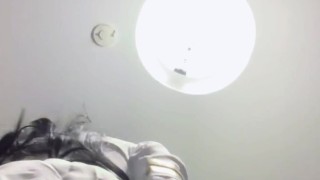 アズールレーンのふたなり愛宕を逆さ撮りで白パンティ勃起不可避！！