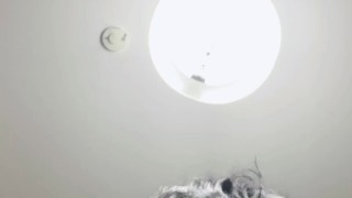 アズールレーンのふたなり愛宕を逆さ撮りで白パンティ勃起不可避！！