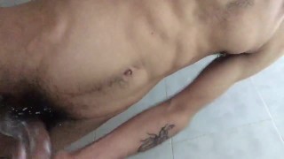 Latino con grande verga 