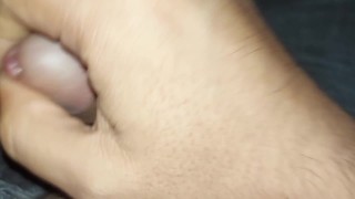 Mi VERGA LATINA, ACABO EN MIS MANOS 🍌💦💦💦 CASERO
