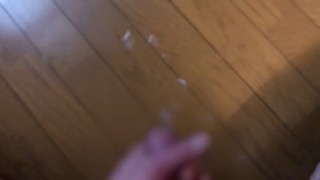 濃厚ザーメンをぶち撒ける変態日本人のチンポ　イッた後ビクビク痙攣してるとこ見て【#17】