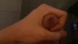 Masturbate and play with myself with cumshot 