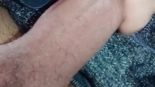  الحاج بوزب كبير كيصور لصاحبتو وهي كتكفت عليه