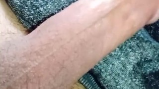  الحاج بوزب كبير كيصور لصاحبتو وهي كتكفت عليه