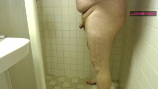 Bear cums and piss in the shower!