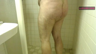 Bear cums and piss in the shower!