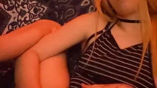Hot MILF masturbates 