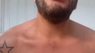Doughot na punheta e falando putaria
