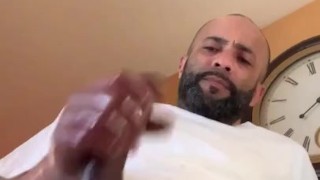 Hot light skin Jack’s his dick till he cums!
