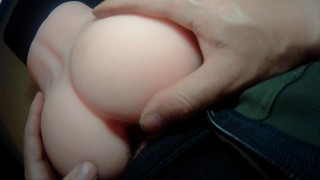 我慢できず休み時間に帰宅し尻型オナホをバックから突く　外出し失敗してほとんど中出し