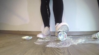 White Converse food crush Jogurt Trailer