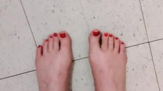 Red toe nails