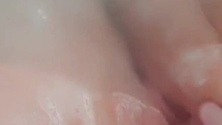 playing with my pink pussy in the bath 