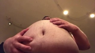 370 lb Gainer shake chug, talking about multiple encouragers and quality feedings