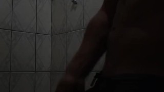 Montando como um cavalo da casa da frente
