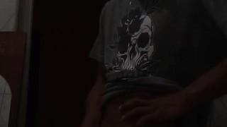 Gozando pra galinha da esquina da casona